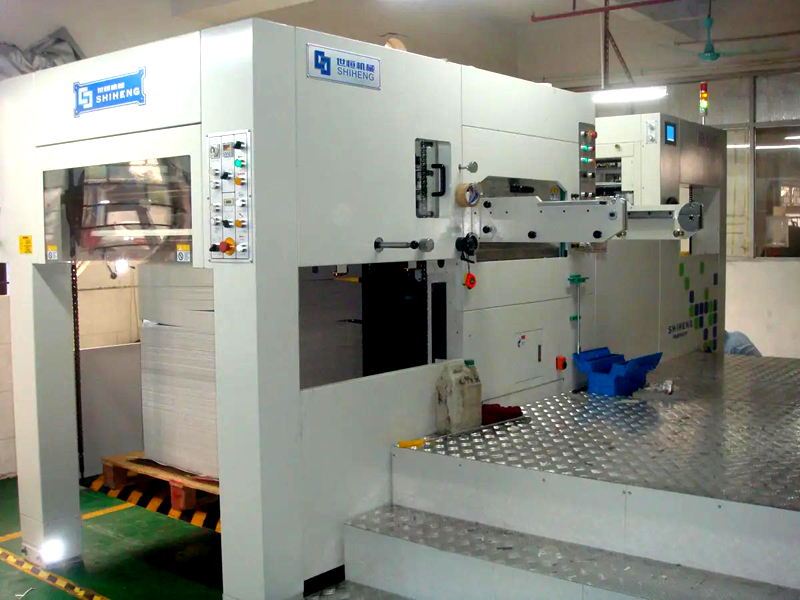 全自動(dòng)啤機(jī)